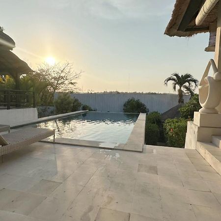 Villa Michiko Uluwatu Eksteriør billede